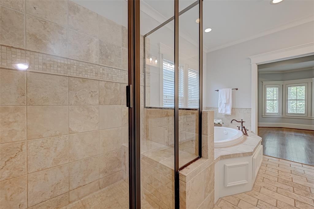 628 W 17th Street