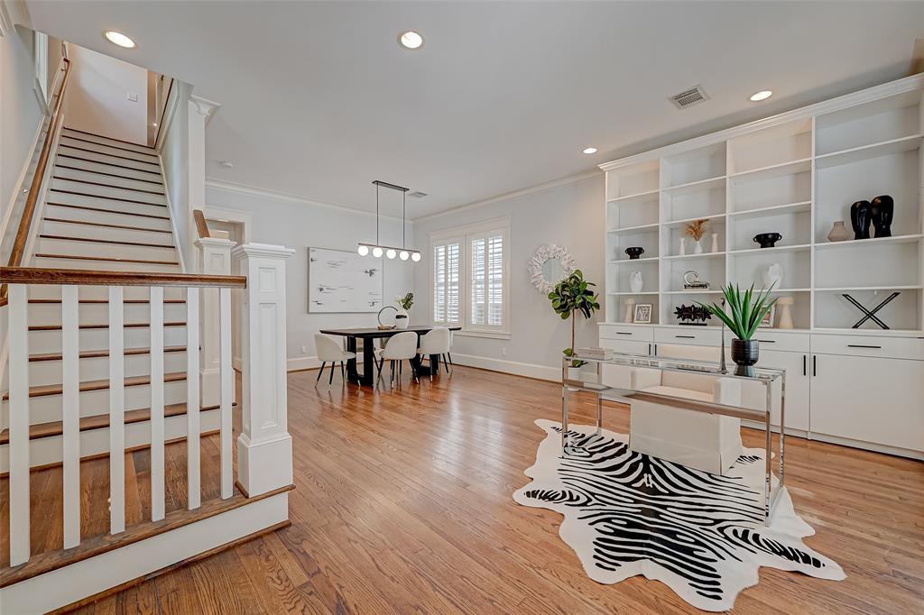 628 W 17th Street