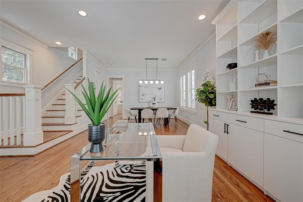 628 W 17th Street