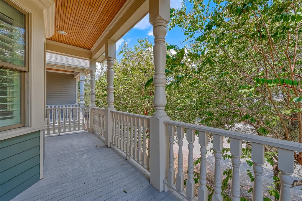 628 W 17th Street