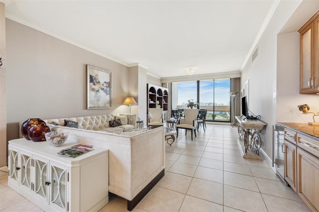 1111 Hermann Drive # 25C