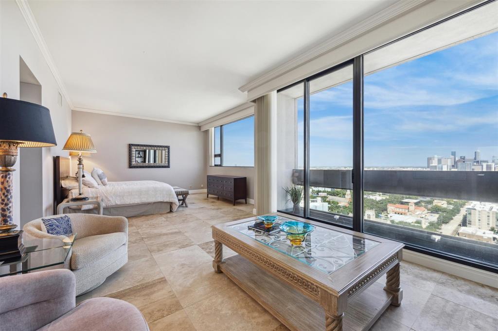 1111 Hermann Drive # 25C