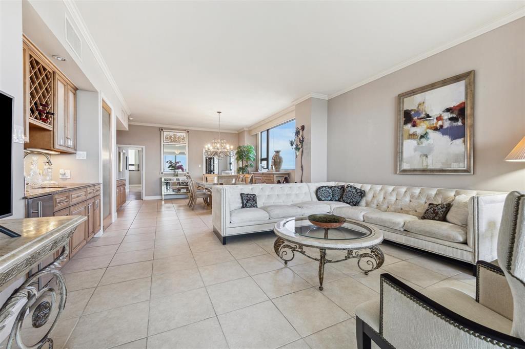 1111 Hermann Drive # 25C