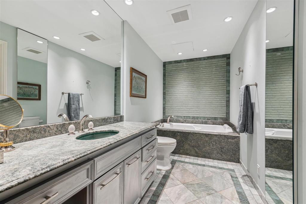 1111 Hermann Drive # 25C