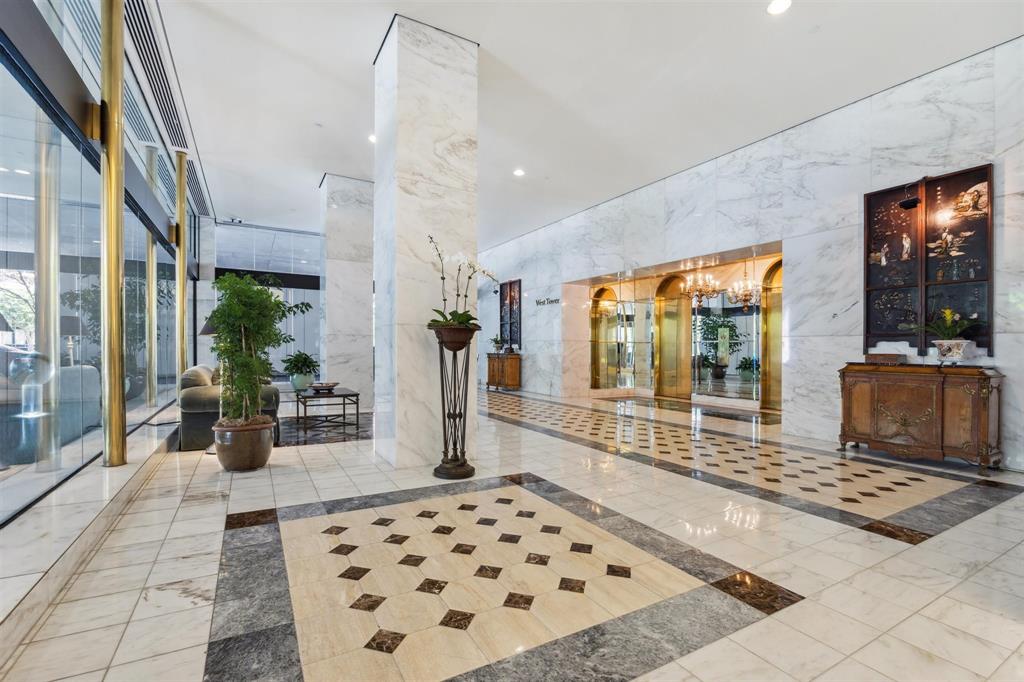 1111 Hermann Drive # 25C