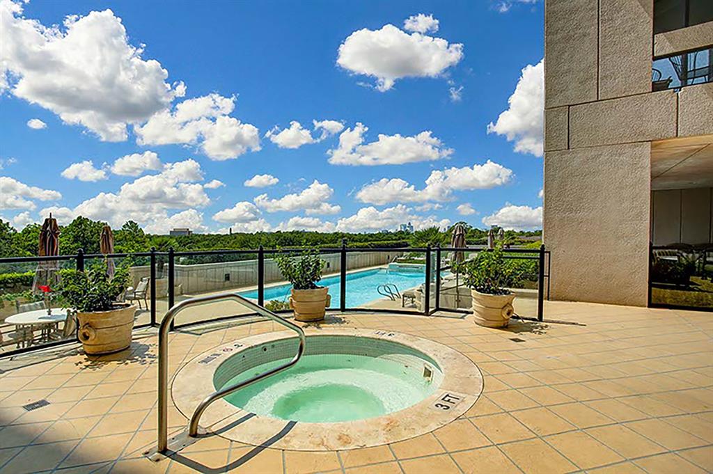 1111 Hermann Drive # 25C