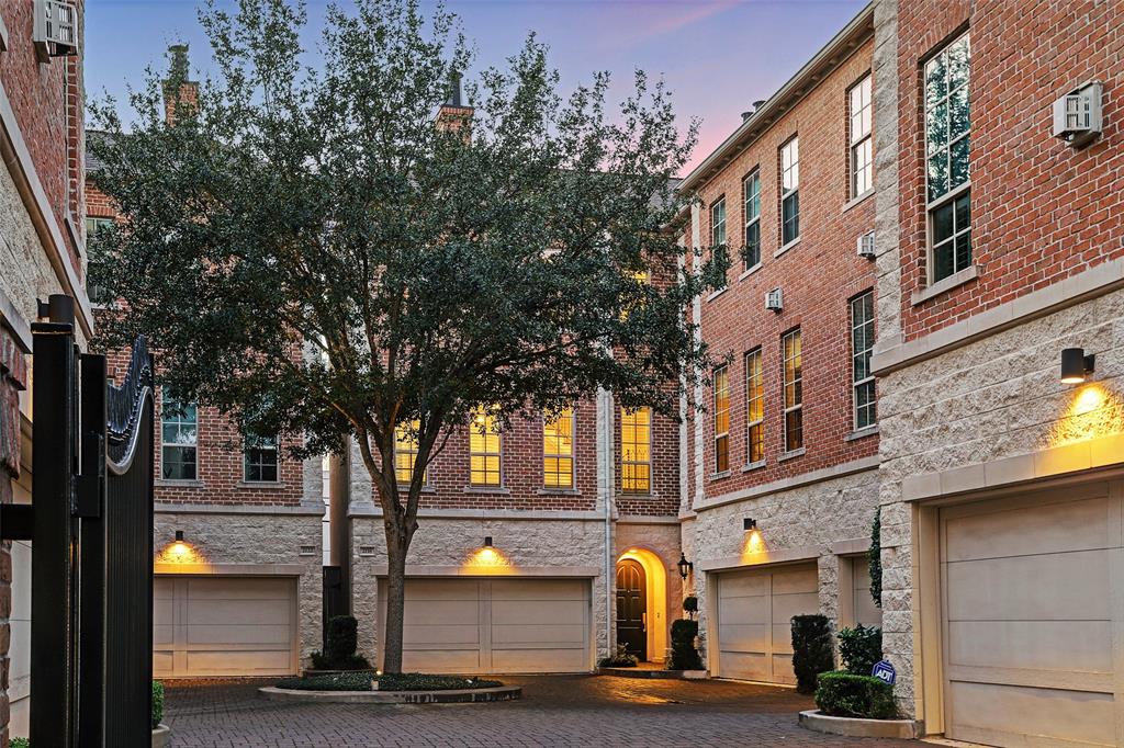 2118 Briarglen Drive