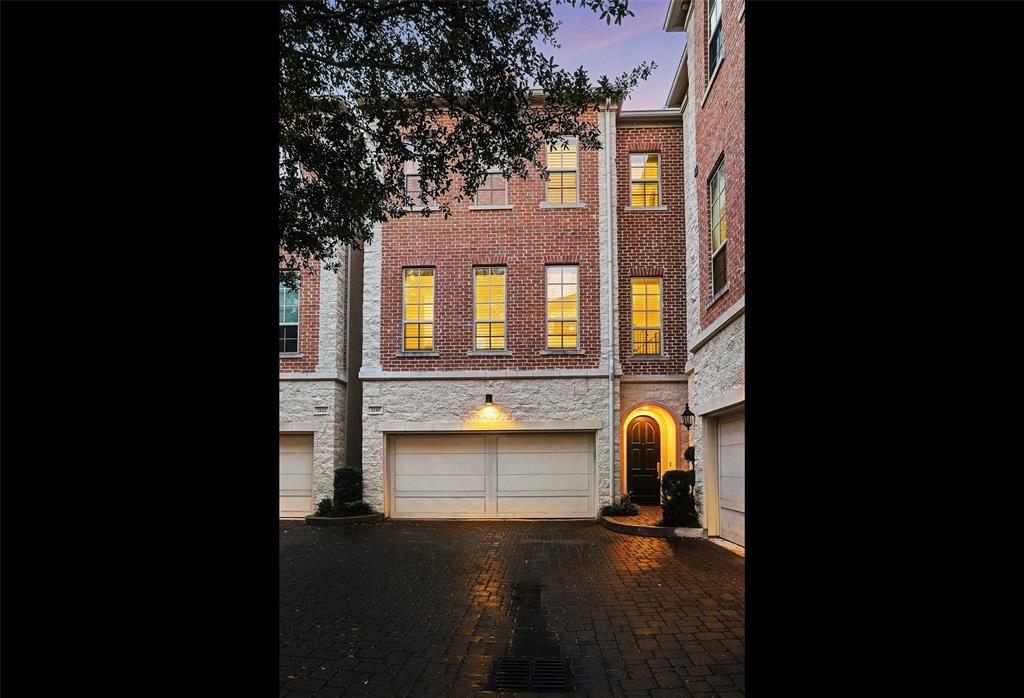 2118 Briarglen Drive