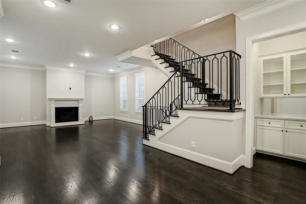 2118 Briarglen Drive