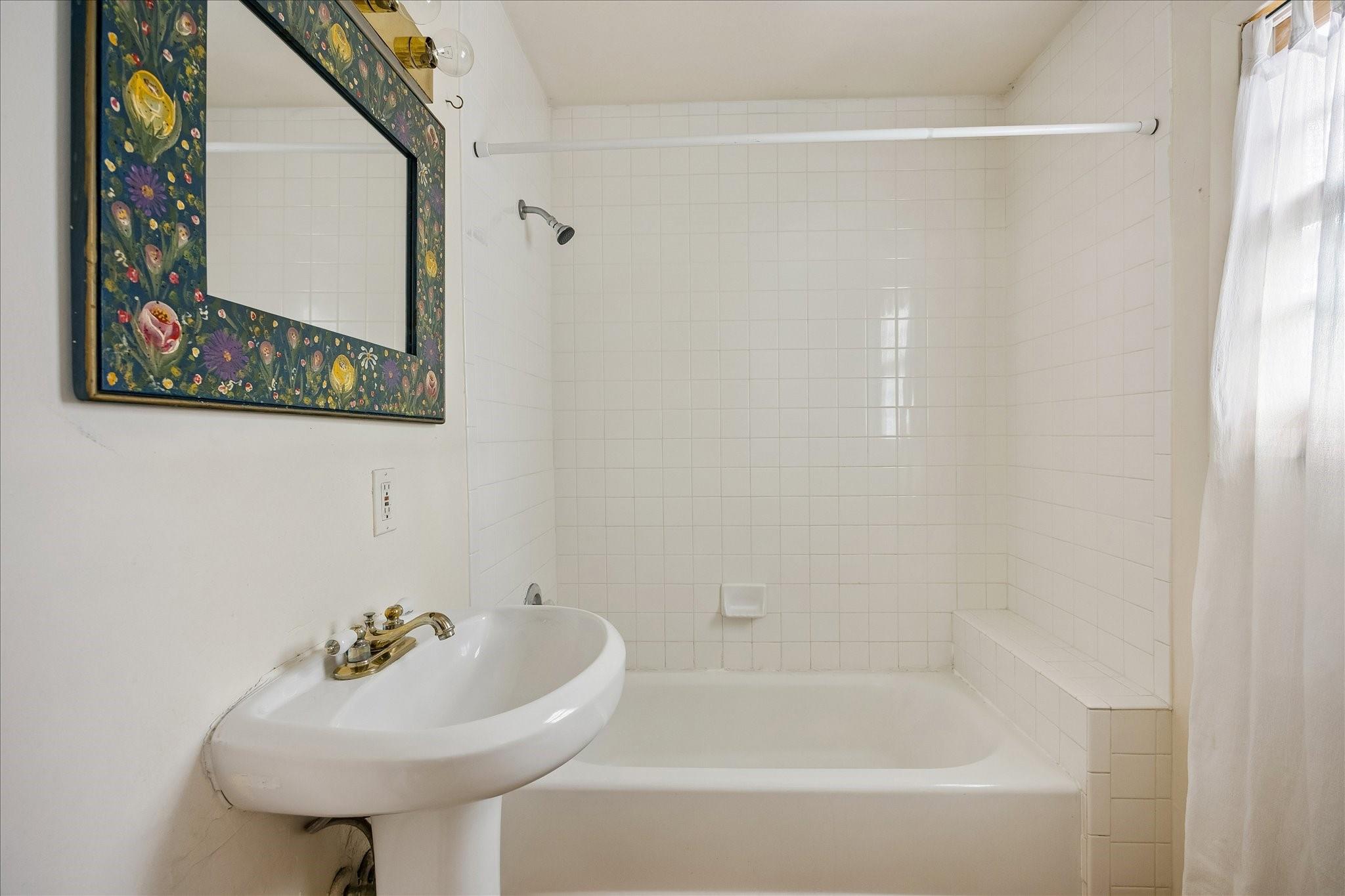 2333 Sunset Boulevard Unit: 1/2
