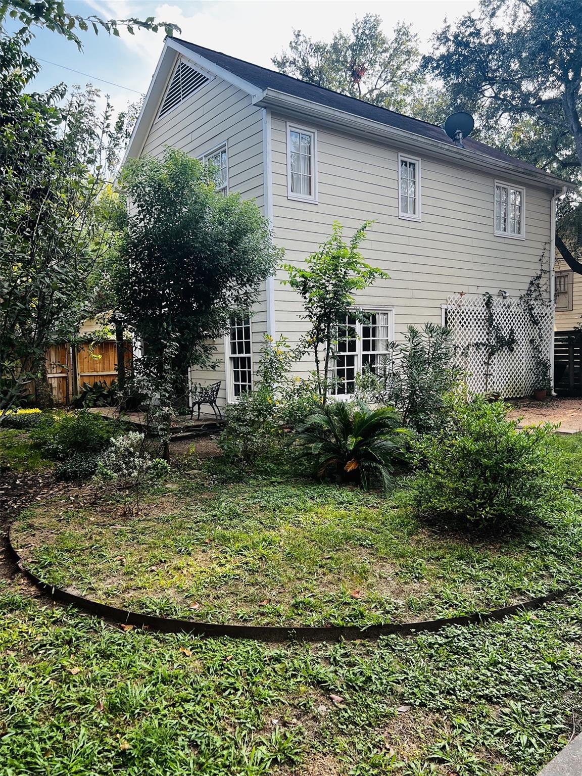 2333 Sunset Boulevard Unit: 1/2