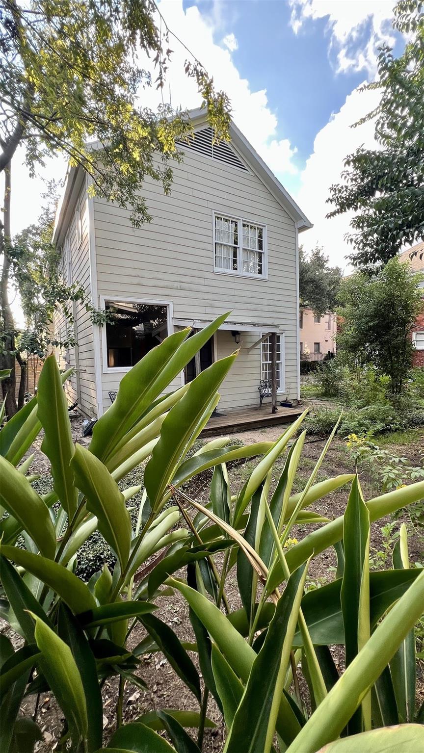 2333 Sunset Boulevard Unit: 1/2
