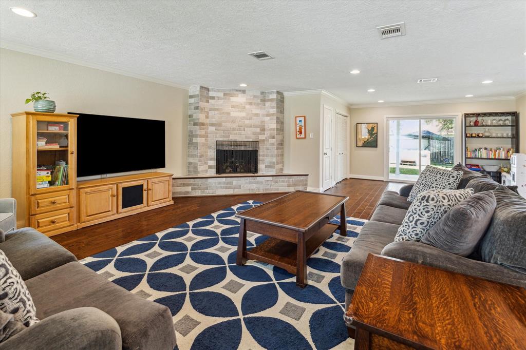 5318 Viking Drive