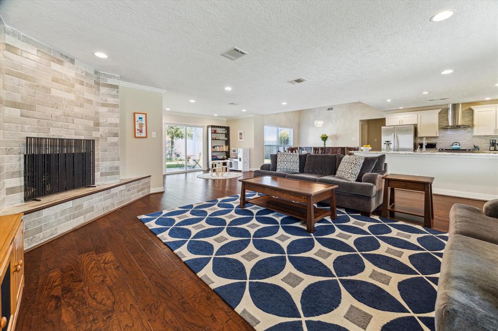 5318 Viking Drive