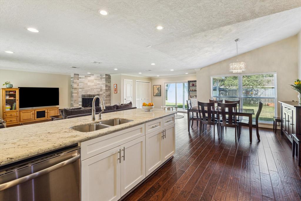 5318 Viking Drive