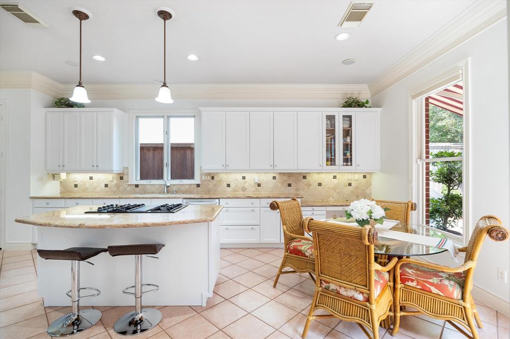 2724 Tangley Road