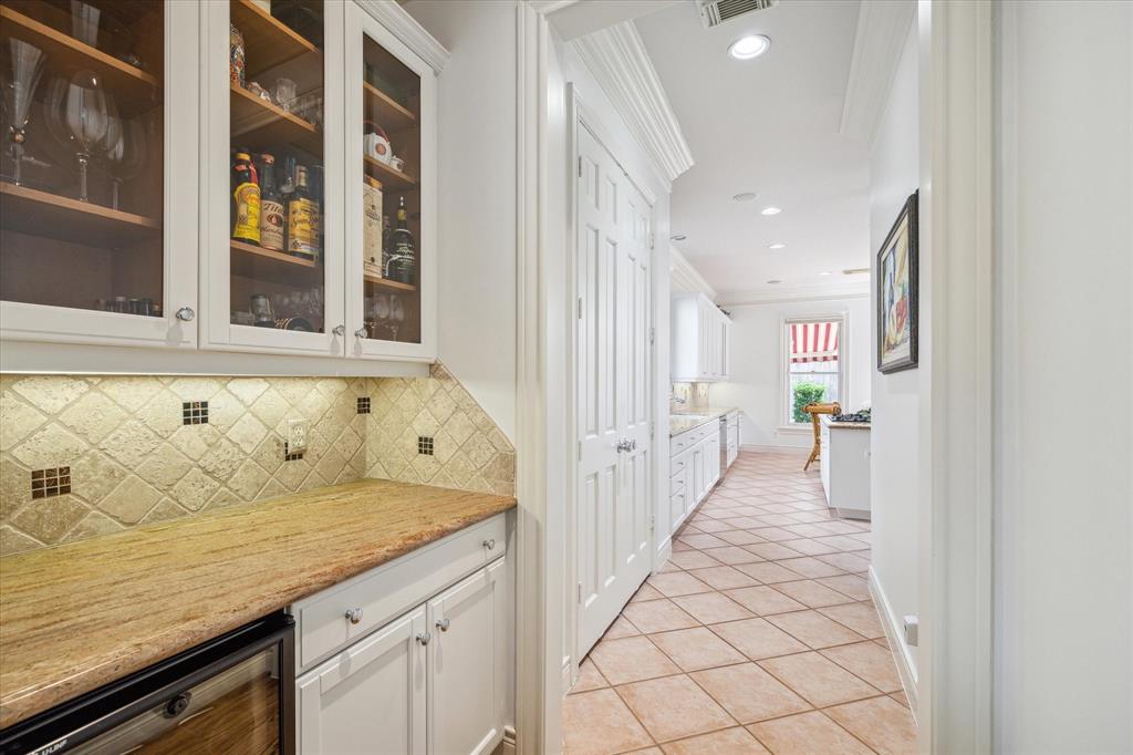 2724 Tangley Road