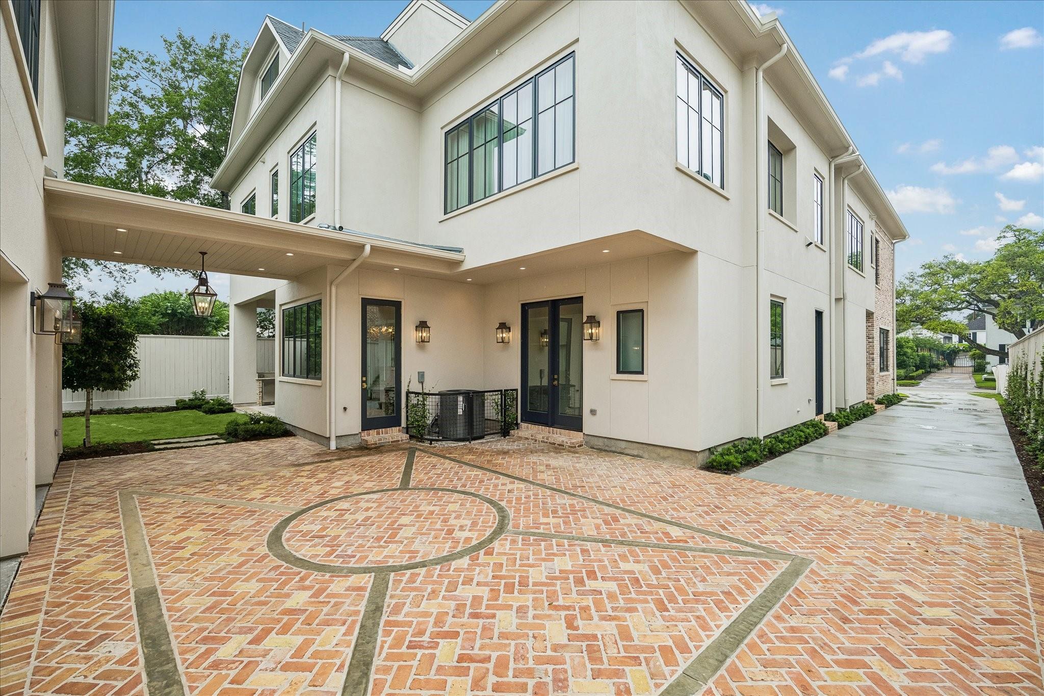 3717 Chevy Chase Drive