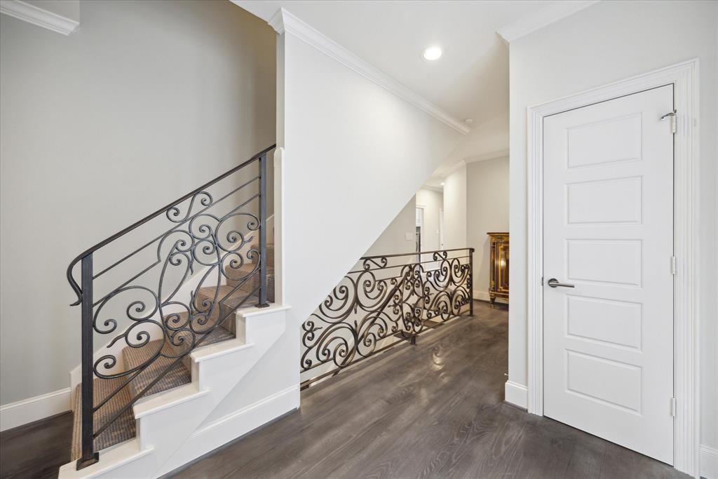 5703 Tangle Circle Lane