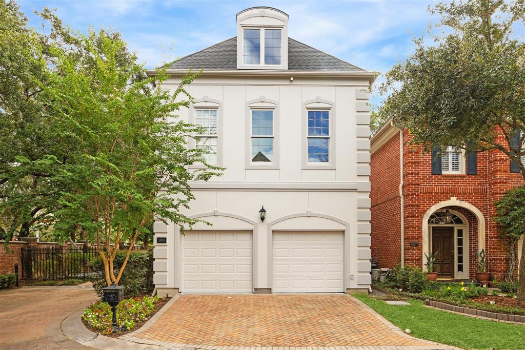 5703 Tangle Circle Lane