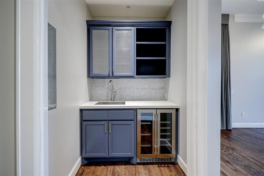2211 Briarglen Drive # 505