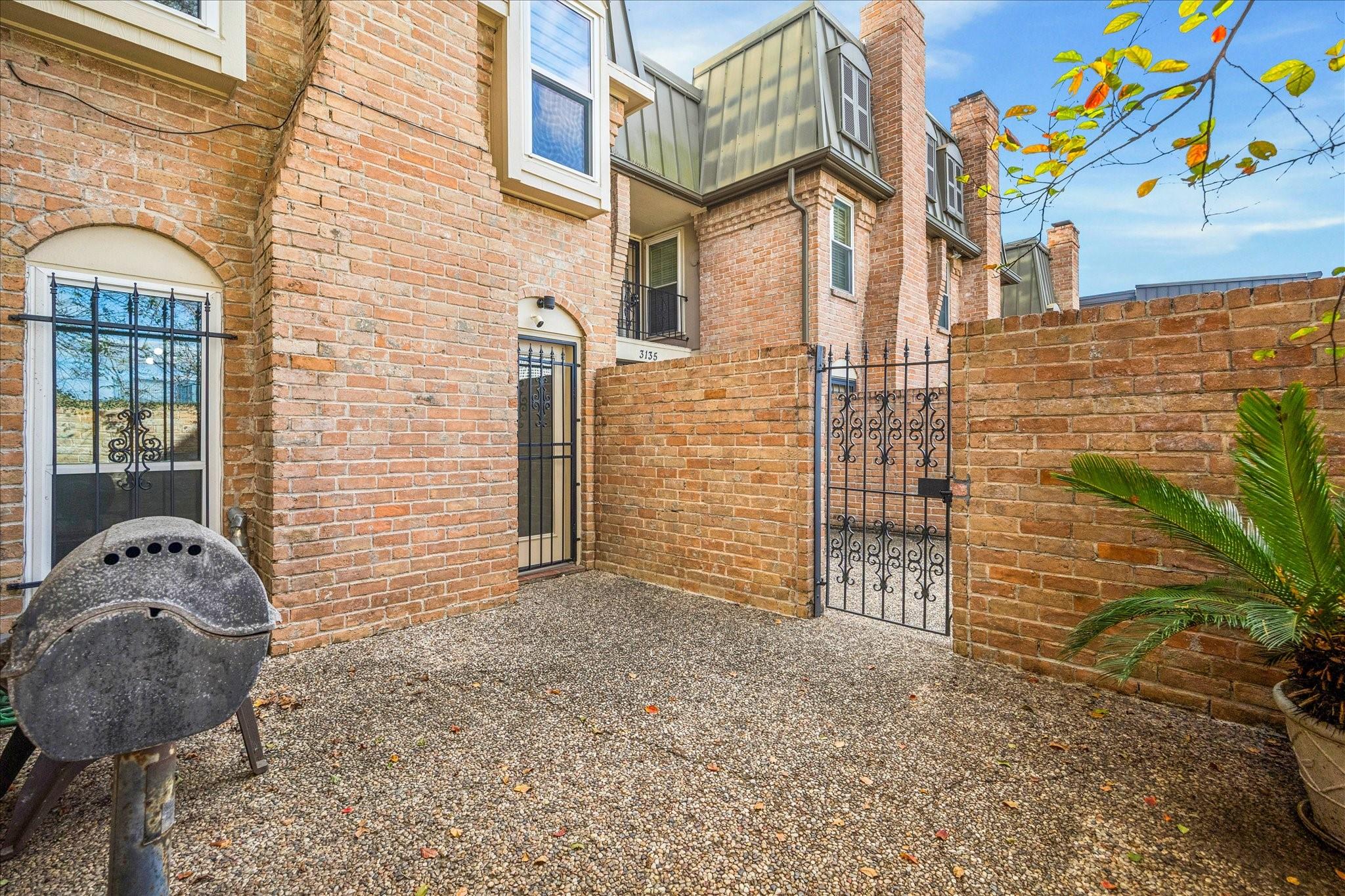 3133 Bissonnet Street