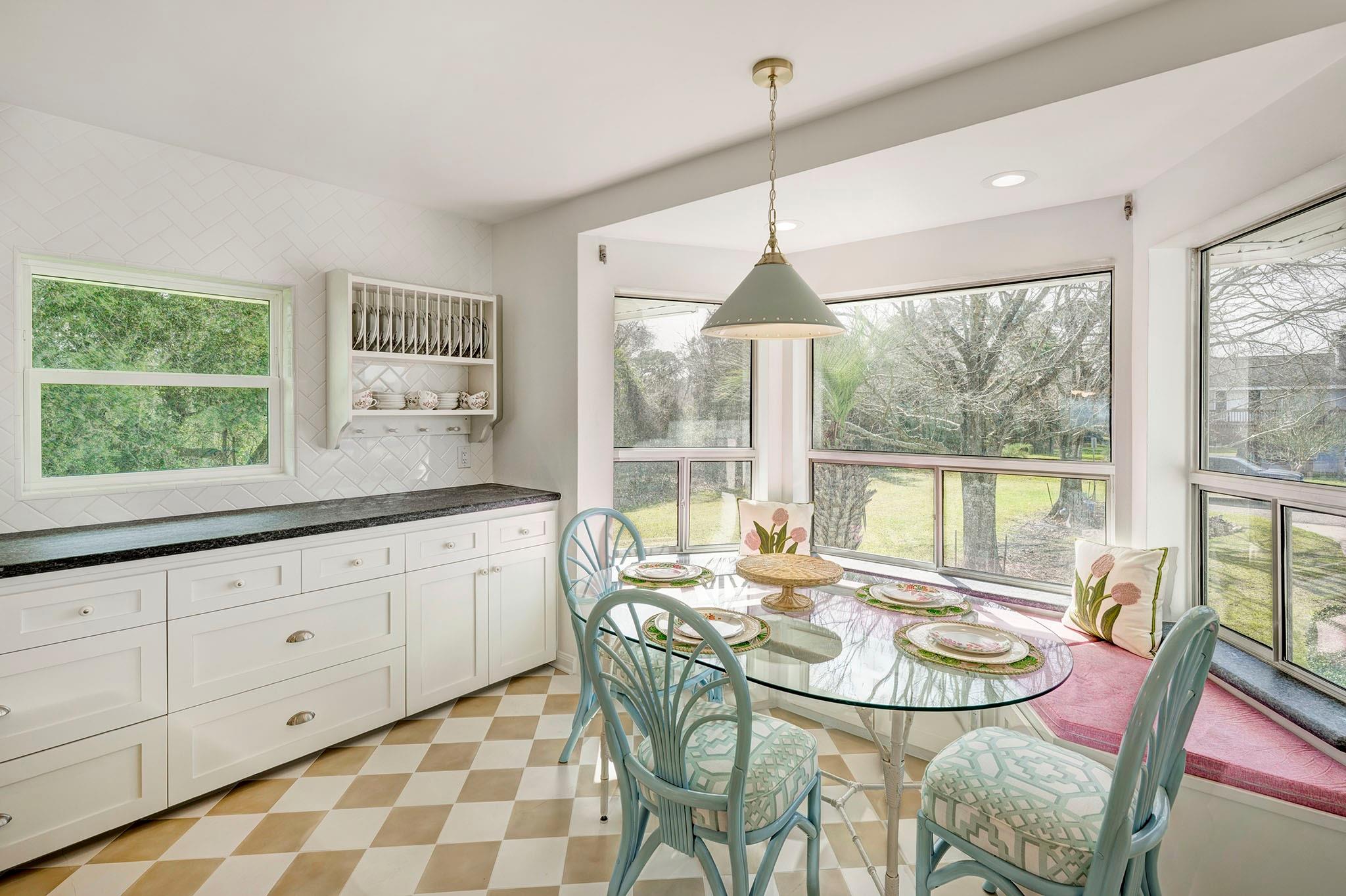 5113 Oleander Street