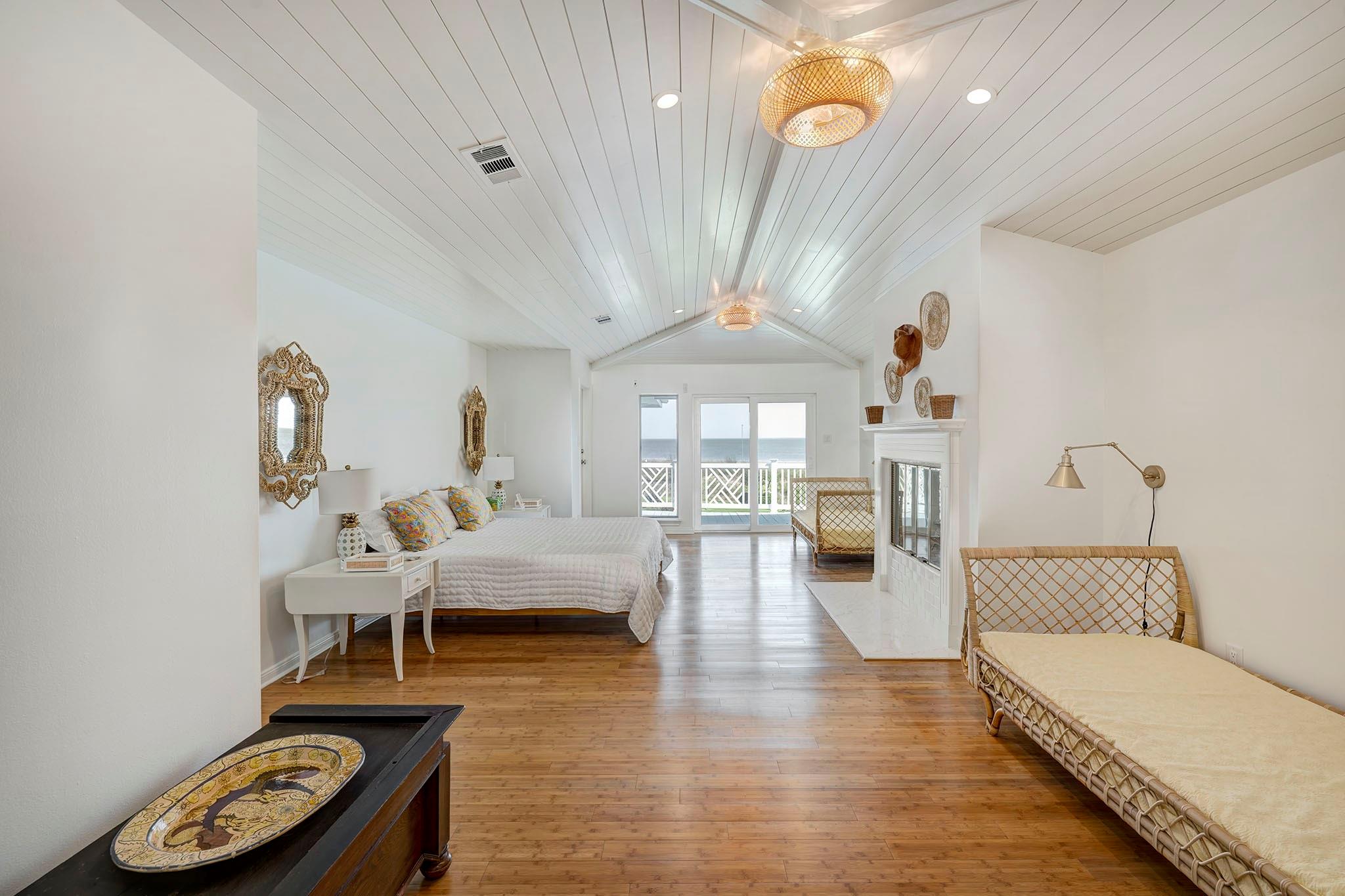 5113 Oleander Street