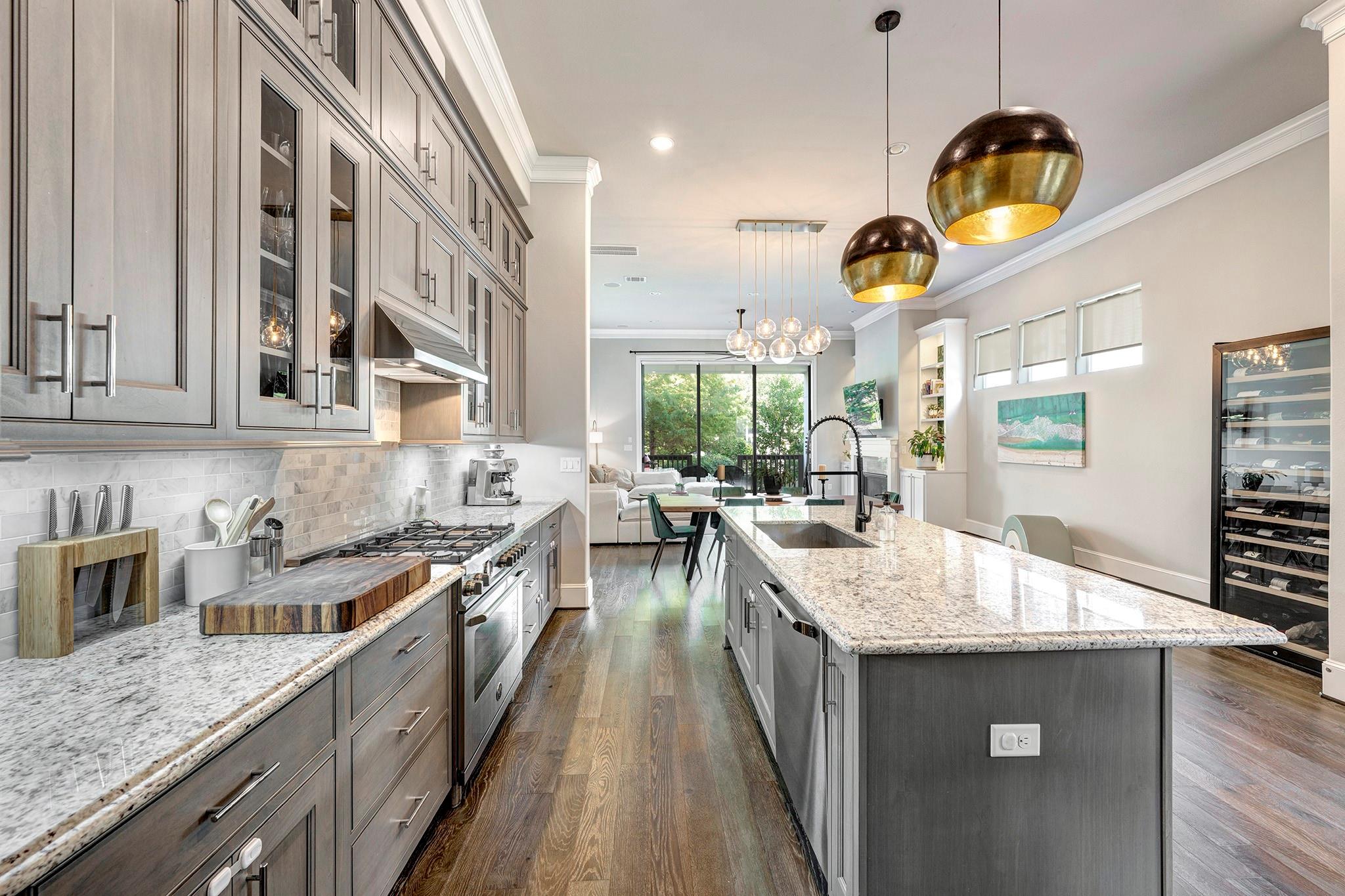 1223 W 15th 1/2 Street