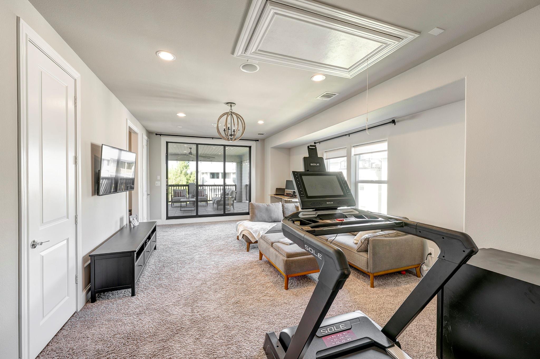 1223 W 15th 1/2 Street