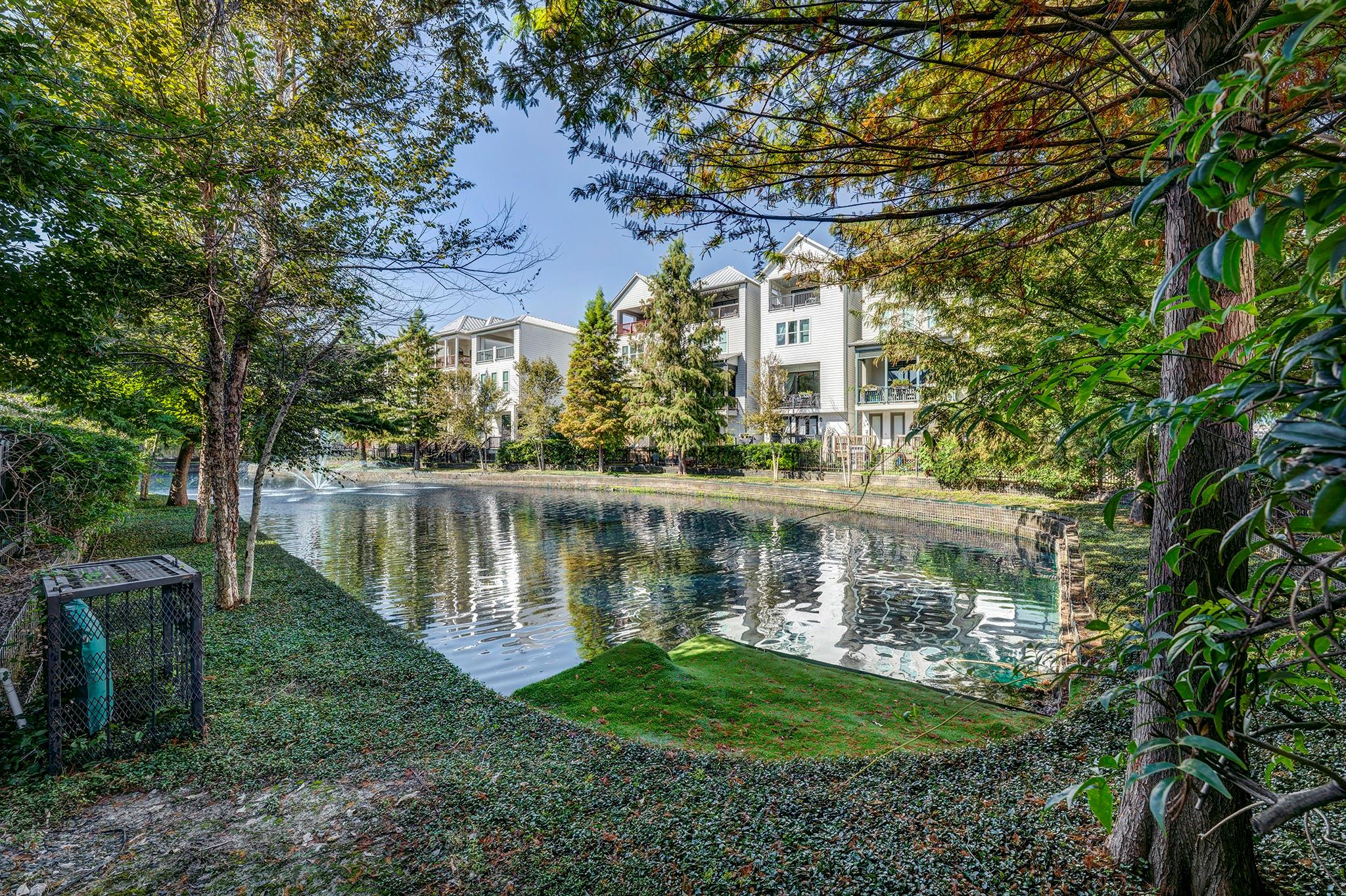 1223 W 15th 1/2 Street