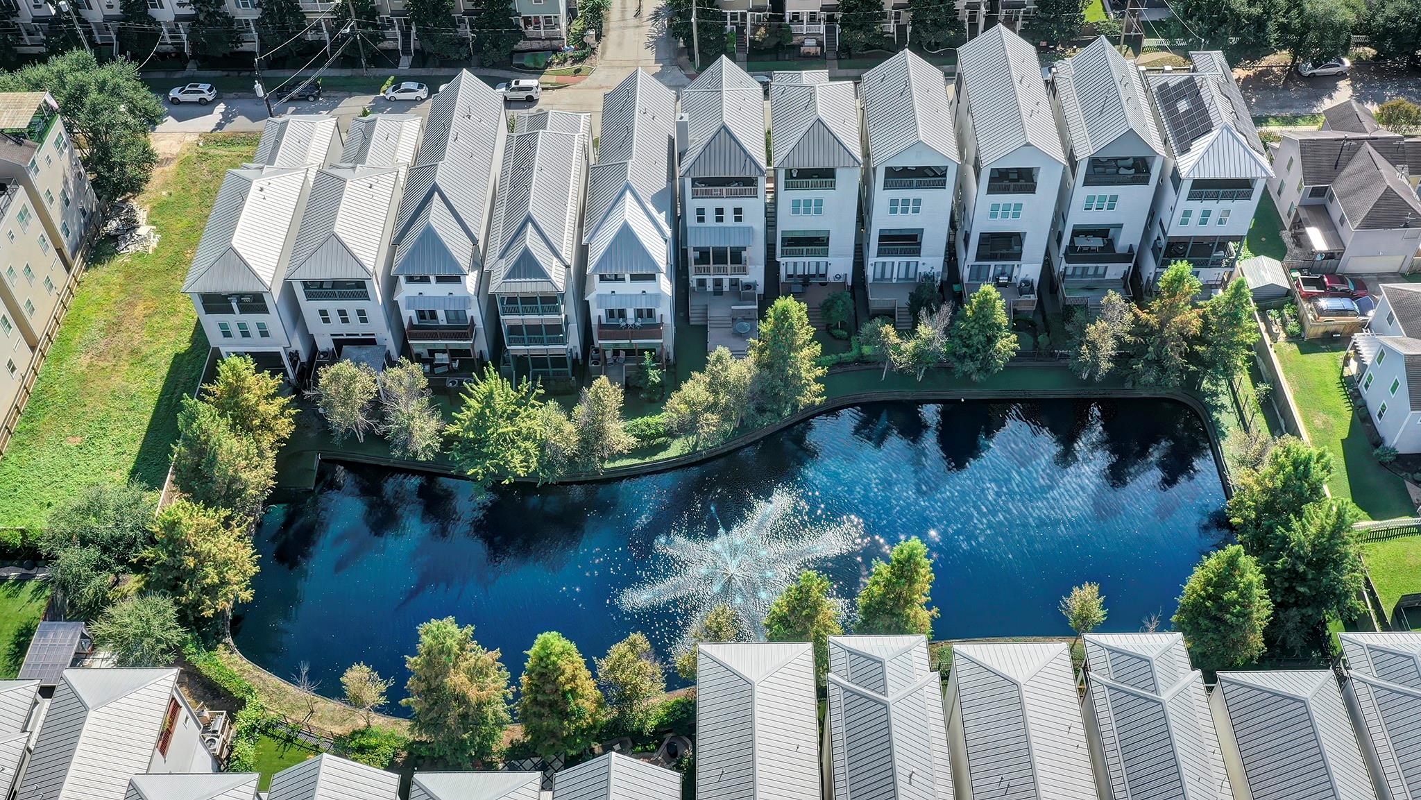 1223 W 15th 1/2 Street