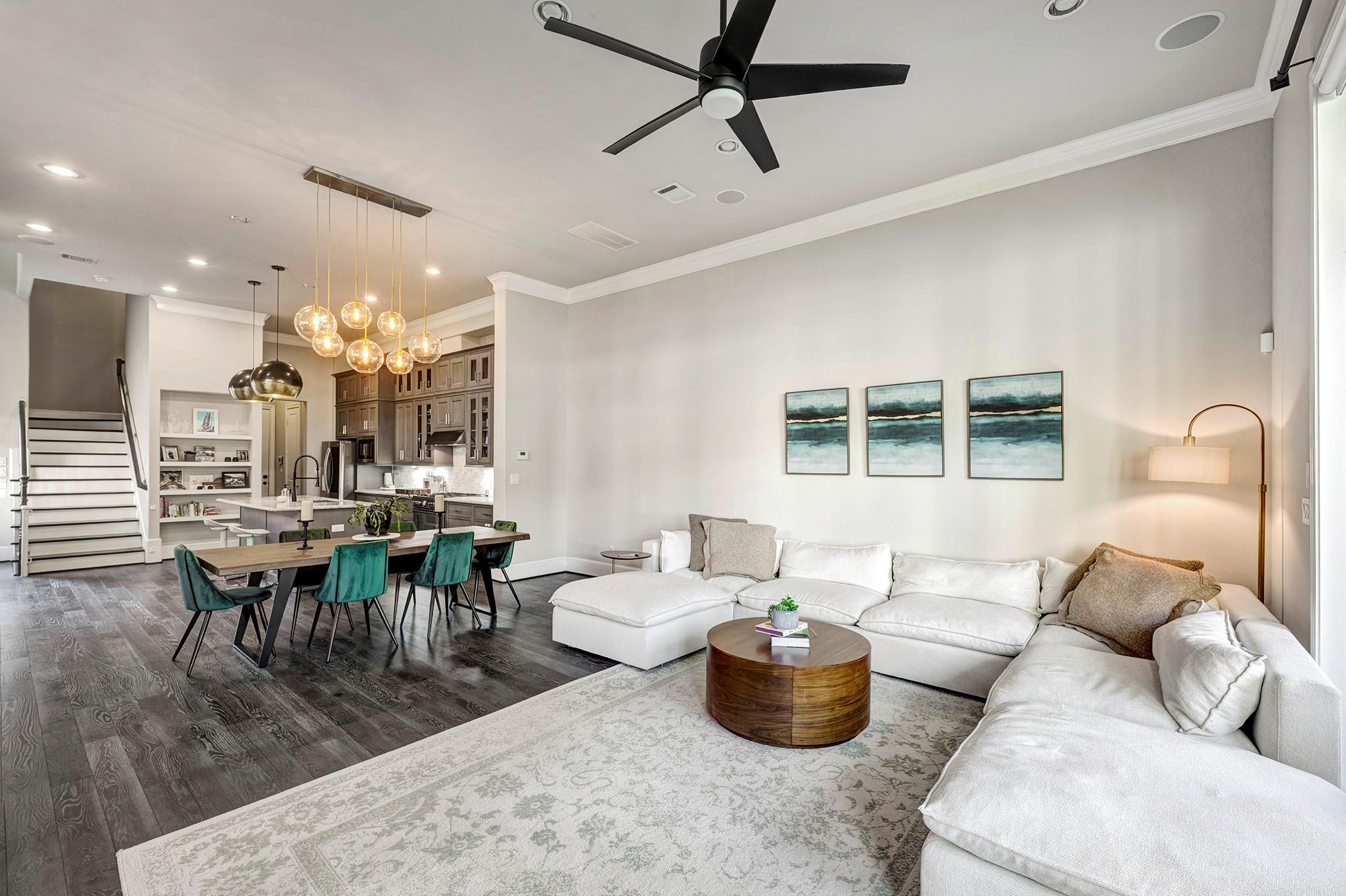 1223 W 15th 1/2 Street