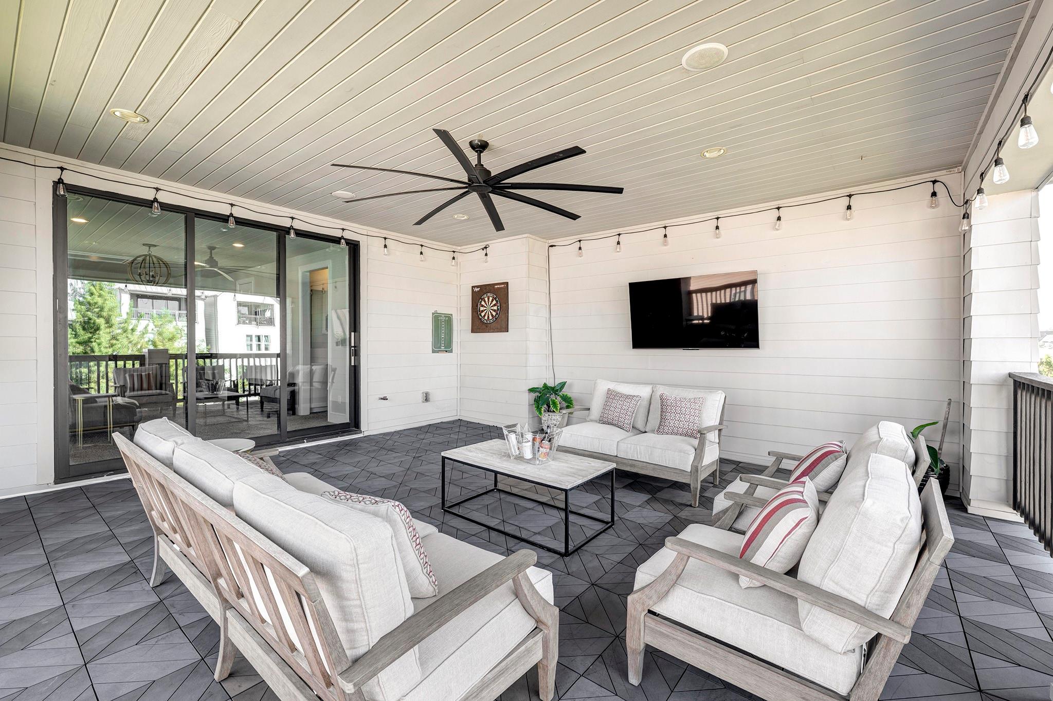 1223 W 15th 1/2 Street