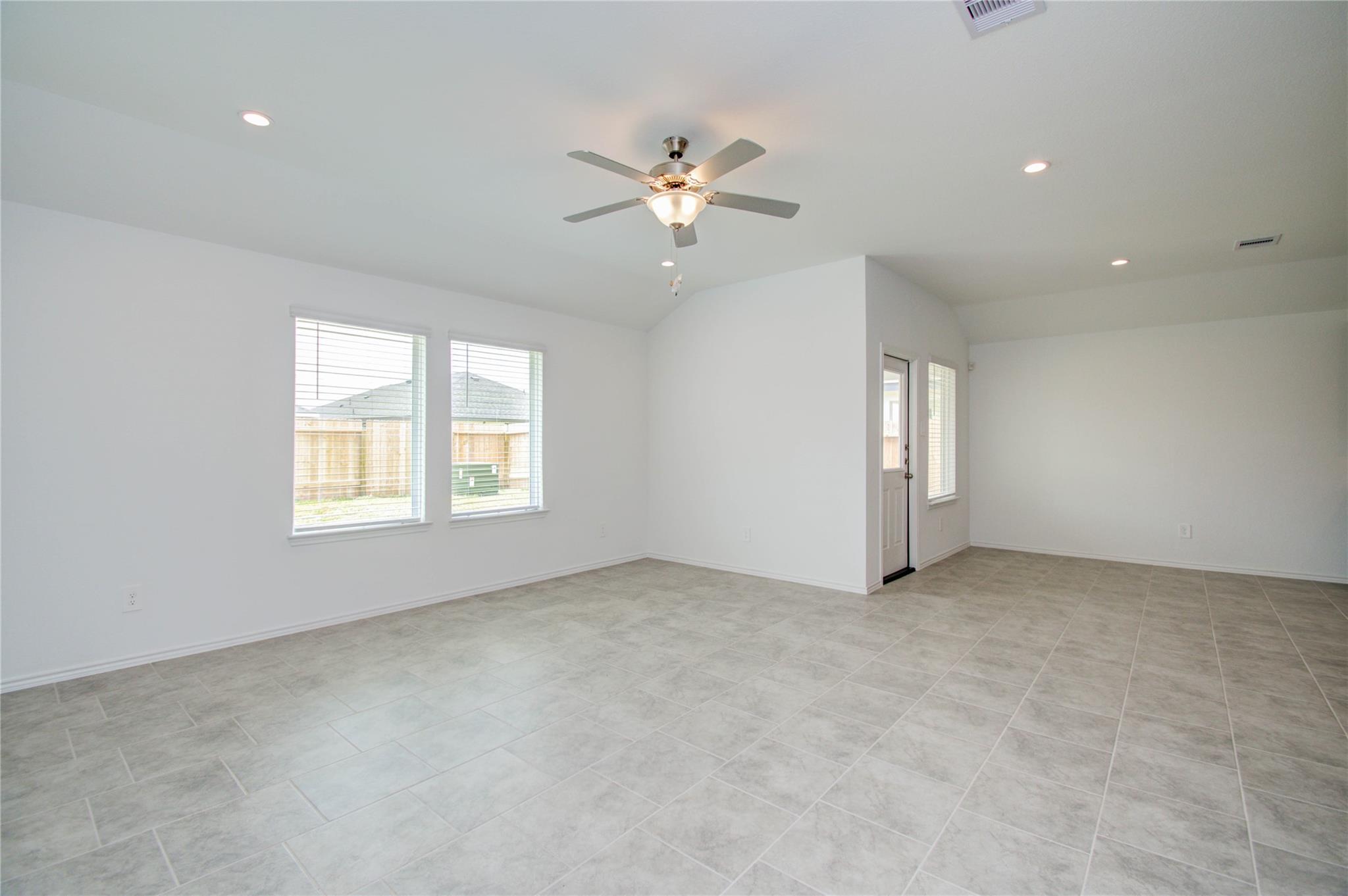 1022 Cattle Chute Ct
