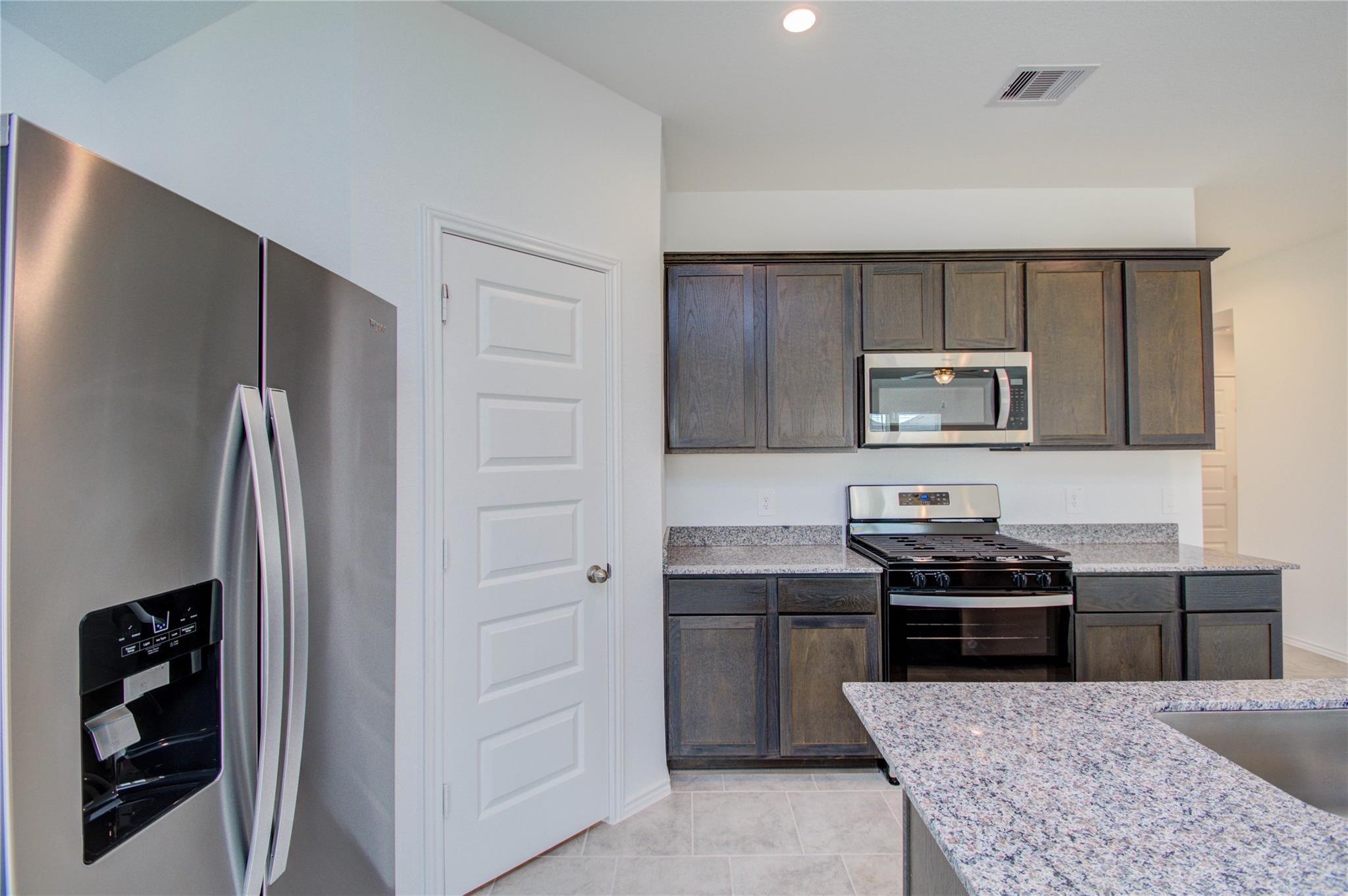 1022 Cattle Chute Ct