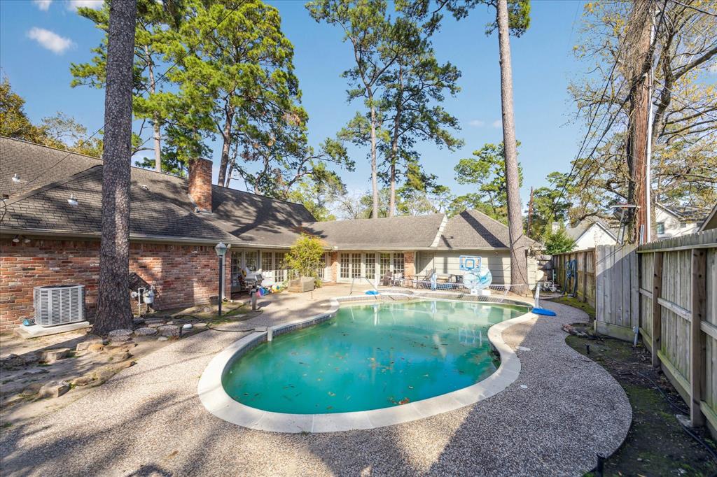 12203 Overcup Drive