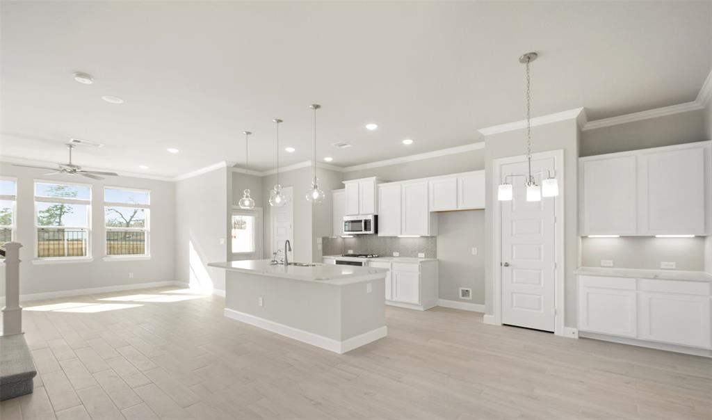 5607 Iris Harvest Drive