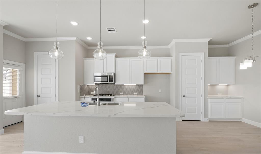 5607 Iris Harvest Drive