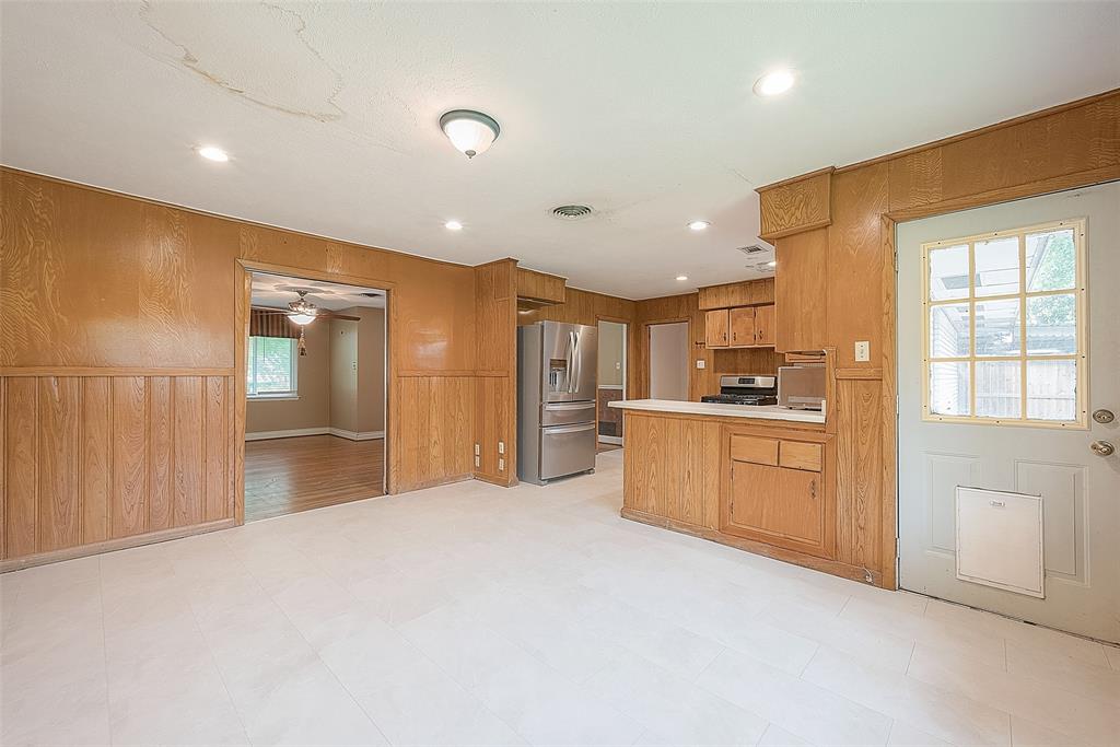 8906 Theysen Drive