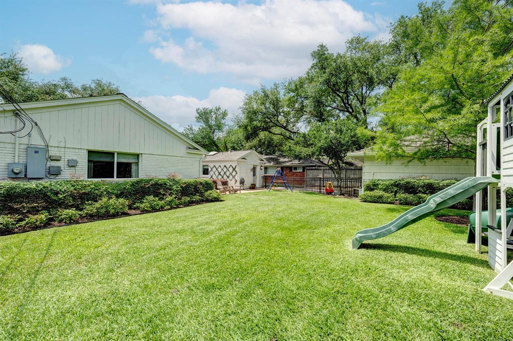 7622 Fairdale Lane