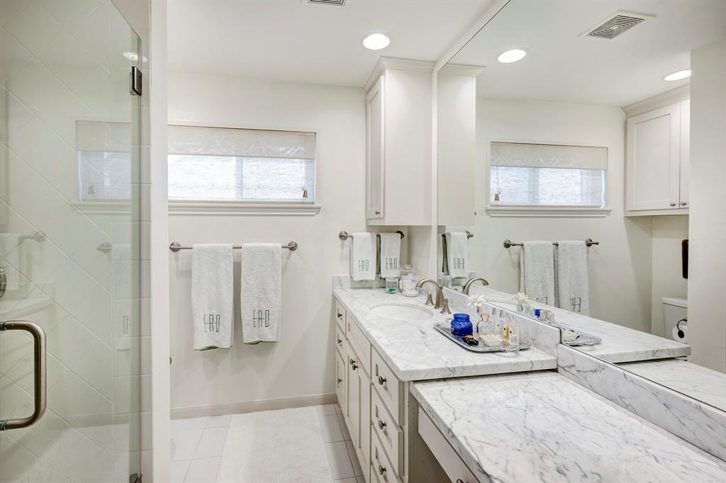 7622 Fairdale Lane