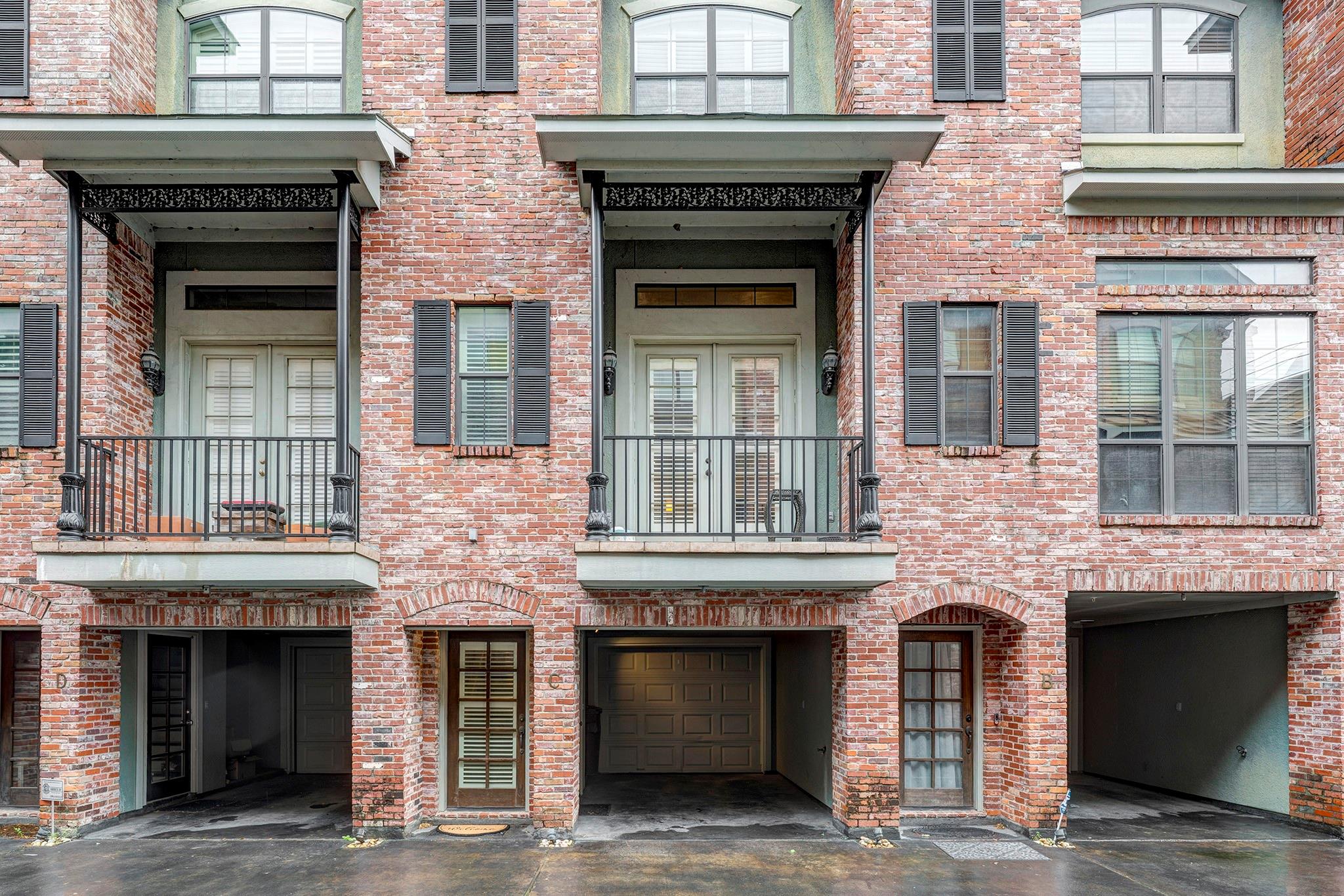 2346 Camden Drive # C