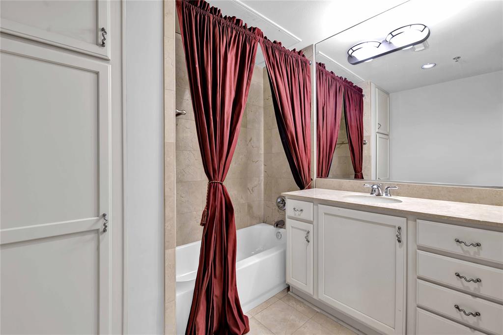 2520 Robinhood Street # 1009