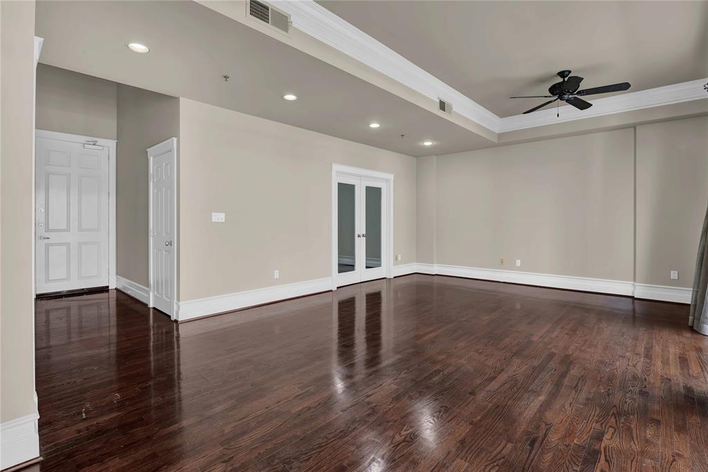 2520 Robinhood Street # 1009