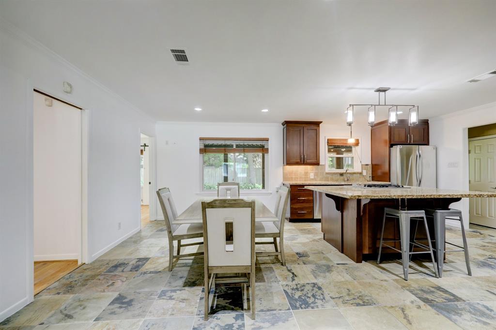 212 E 25th Street