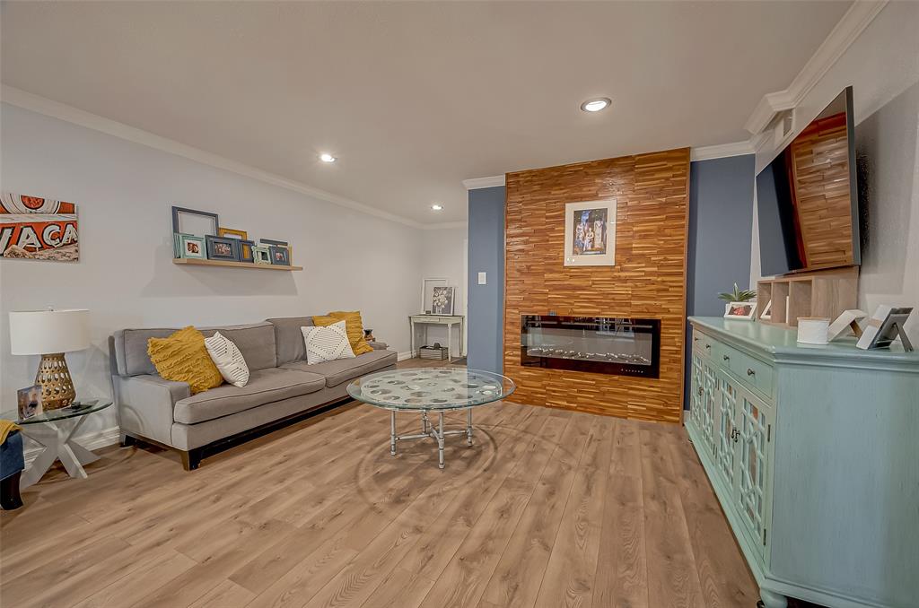 8221 Kingsbrook Road # 108