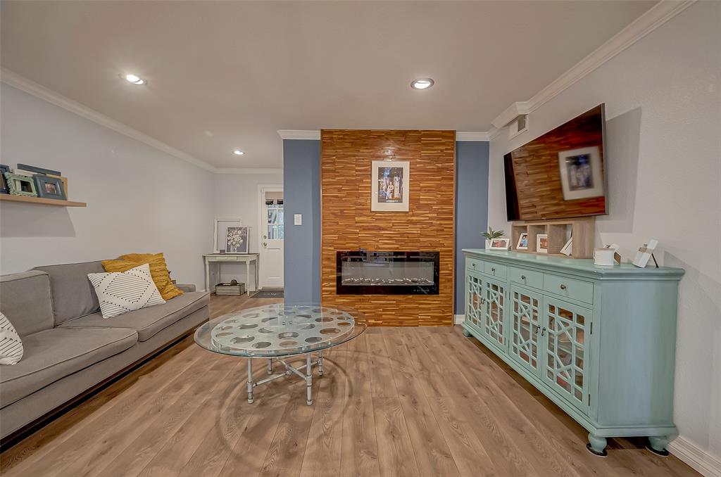 8221 Kingsbrook Road # 108