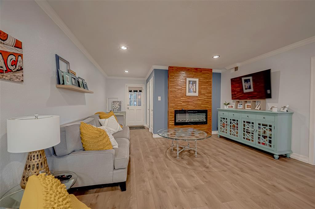 8221 Kingsbrook Road # 108