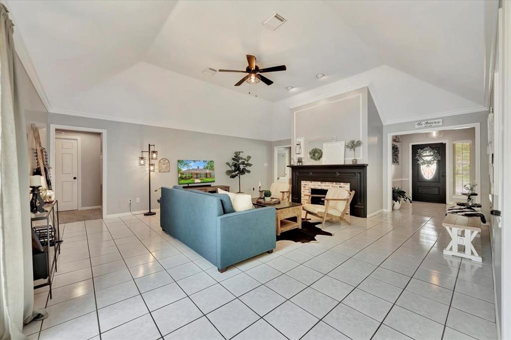 15402 Willow Shores Drive